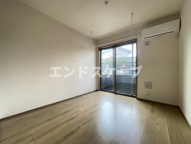 MKcourt　(エムケーコート)の居間・リビング|高崎、前橋、伊勢崎エリアのお部屋探しはエンドスケープまで！お客様の理想お聞かせ下さい♪