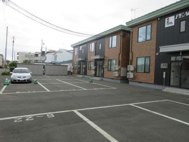 PEACE⑥の駐車場