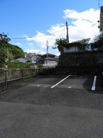ブルックサイドエレガンスの駐車場|駐車場です
