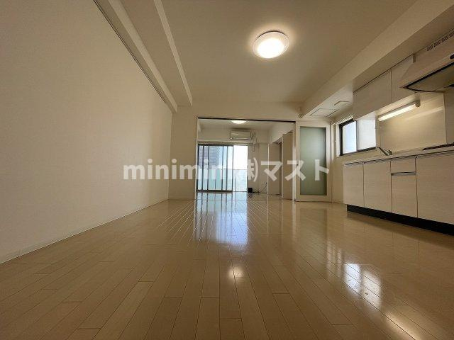 ディオスカーボ難波の居間・リビング