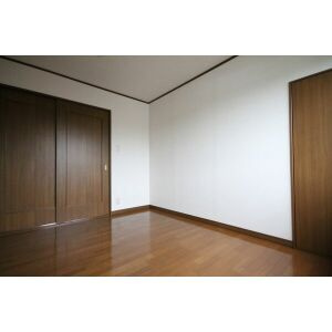 ハイツヤマザキAの居間・リビング