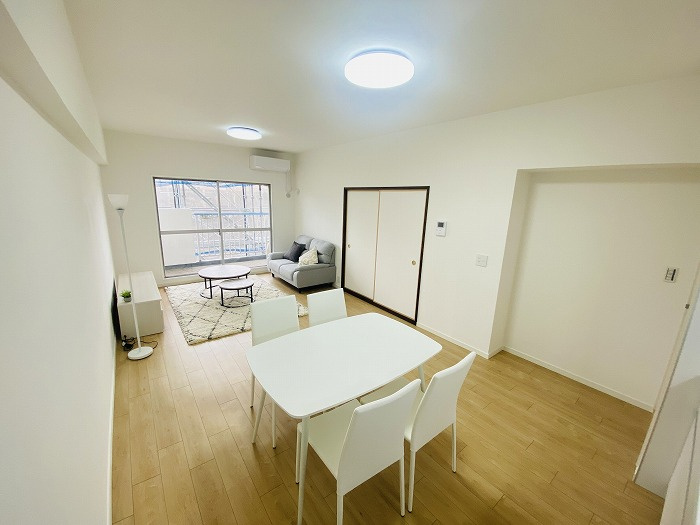 【仲介手数料無料／半田市】コープ野村半田弐号棟　405号室の居間・リビング