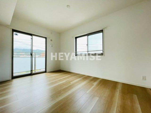 エイルマンション東長崎の洋室