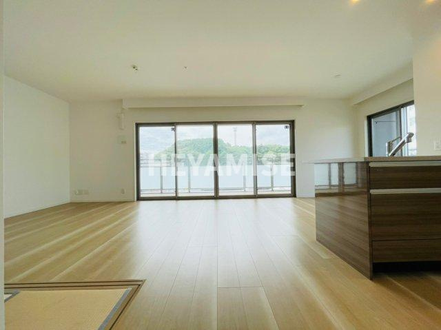 エイルマンション東長崎の居間・リビング