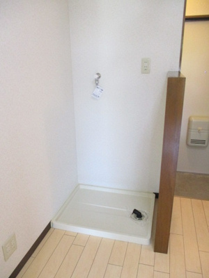 【設備】 | メゾンセ・ジュール | 洗濯機置場