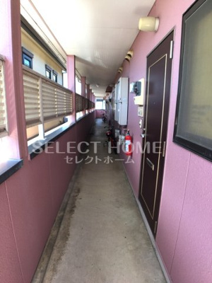 【エントランス】 | ハウスエイト | 建物の内部です