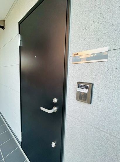 【玄関】 | グレイスウッド三ツ沢上町