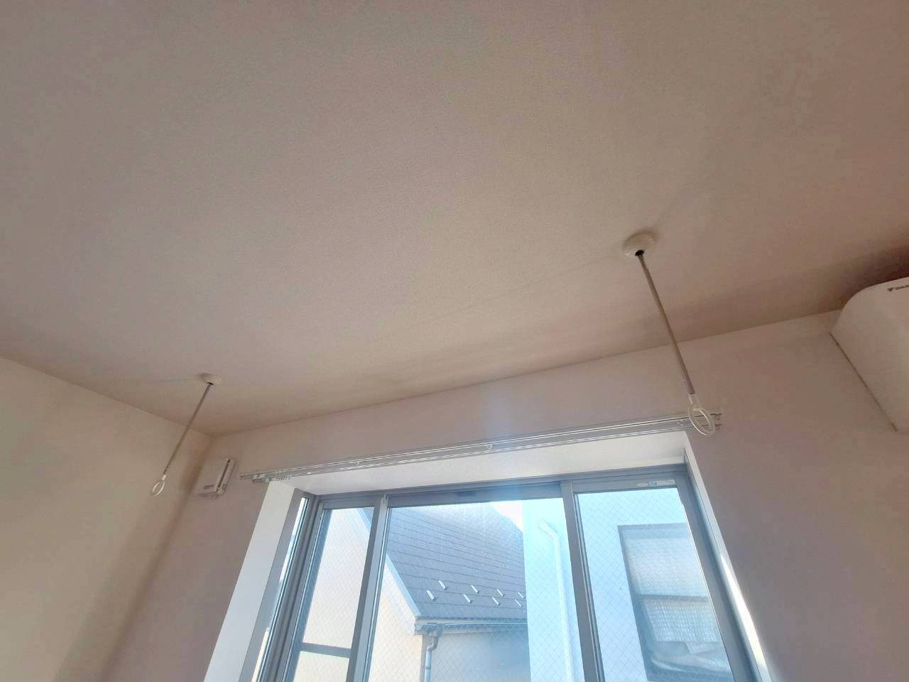 コート　アゼリアの設備|★リビングの室内物干しフック★