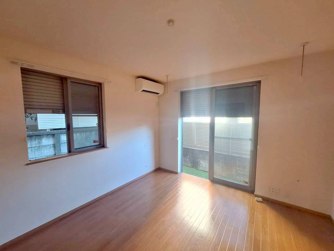 コート　アゼリアのセキュリティ|★２面窓ともに防犯シャッター付き★