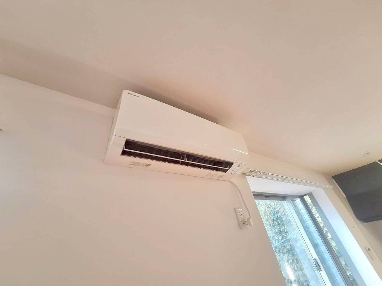 コート　アゼリアの設備|★リビングのエアコン★