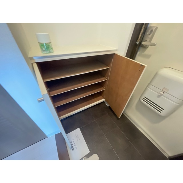 【賃貸マンション】サニーエステートの収納|シューズクローク