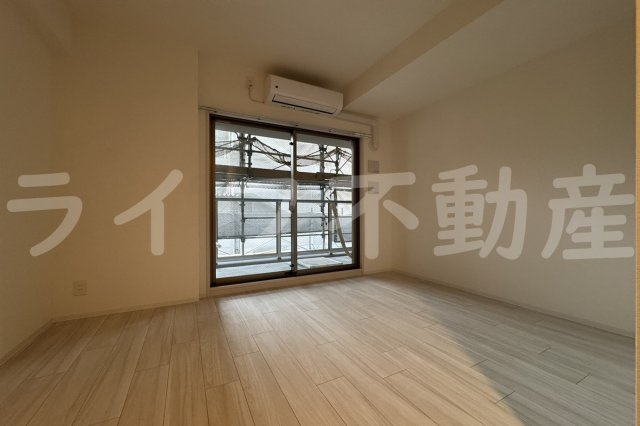 ワールドアイ大阪EAST Cityの居間・リビング|こちらの居間で趣味の時間をお楽しみください