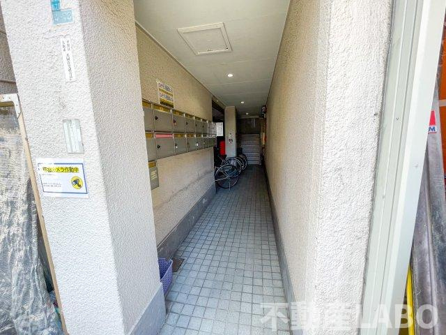 宮本マンションのエントランス