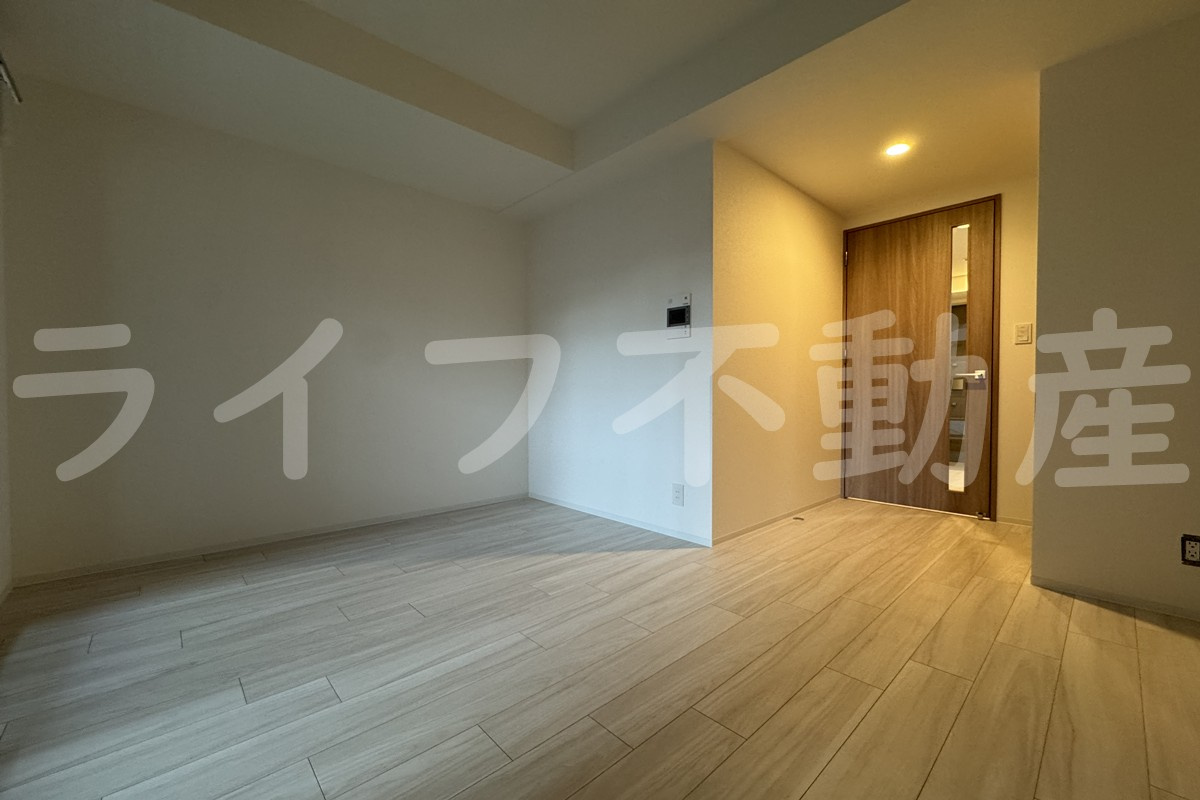 ワールドアイ大阪EAST Cityの居間・リビング|ゆったりとしたリビングです