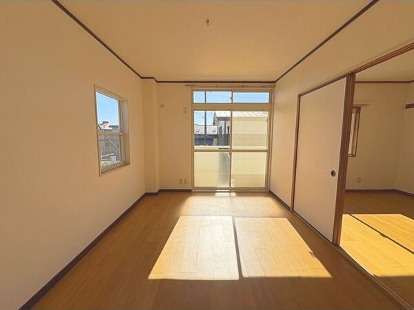 アクティブ本郷　　刈谷市近郊の賃貸ならクラスホーム刈谷店の居間・リビング