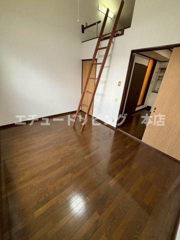 サーティ・ワンの洋室