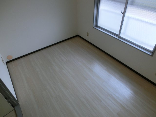 【洋室】 | ハイネスやまざき