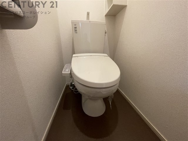 温水洗浄便座付きのトイレです！