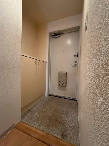 ライフ18の玄関