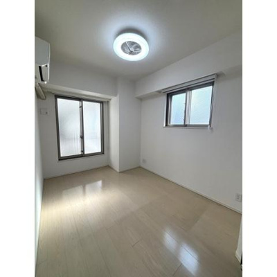 【内装】 | 音羽パークハウス | 明るい色調の室内です