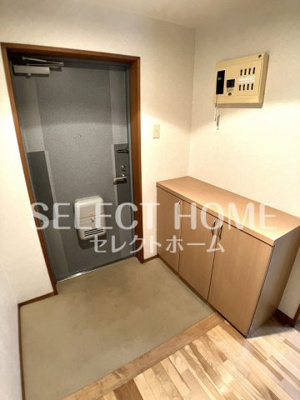 【玄関】 | カーサベルジオーノ | 玄関です