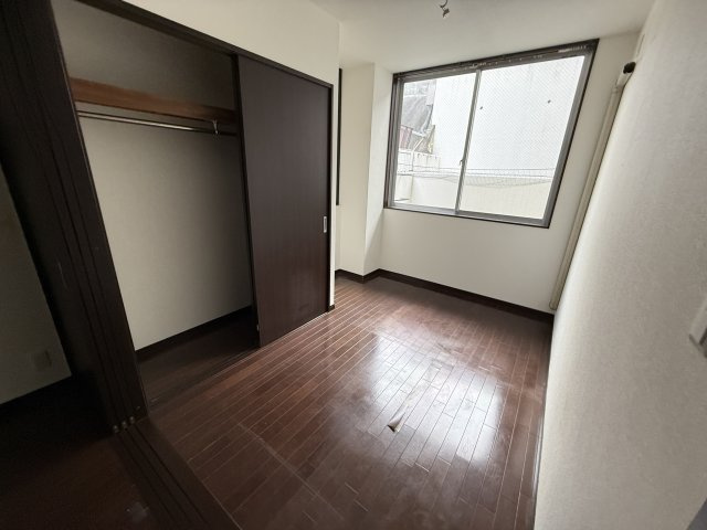 フローレス緑地公園の寝室