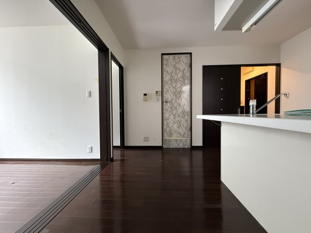 フローレス緑地公園の内装