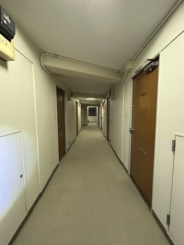 ソフトタウン青山のロビー