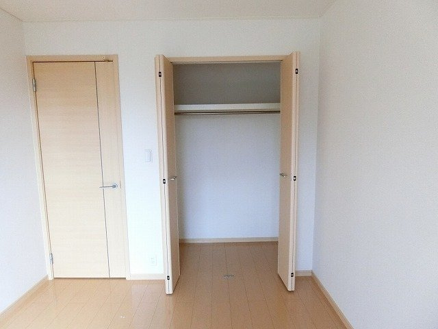 カーサ・イリーデＡの収納