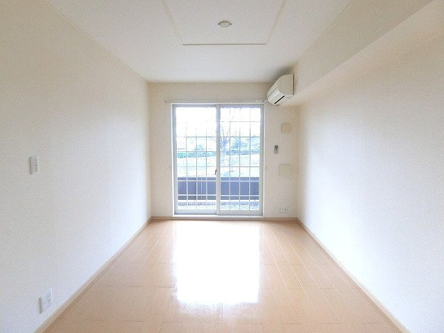 カーサ・イリーデＡの居間・リビング