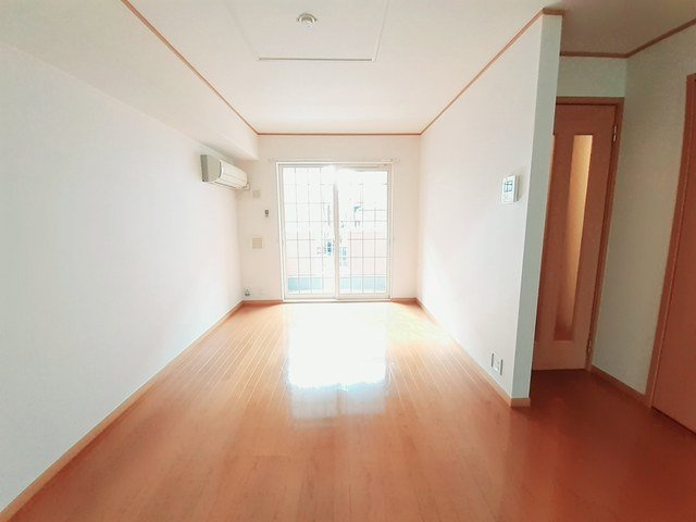 アルシオーネ・コートＢの居間・リビング