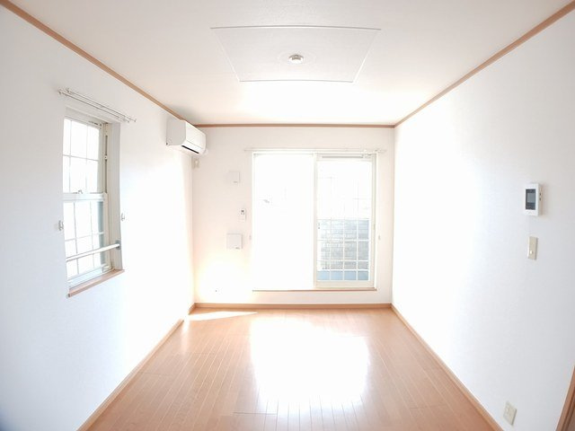 ウィステリアⅡの居間・リビング