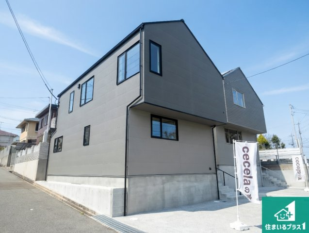 神戸市垂水区小束山　新築一戸建てのトイレ|シンプルなトイレは落ち着く空間！お手入れも簡単です！