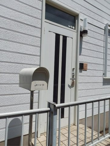 富士見市上沢１丁目の一戸建てのエントランス