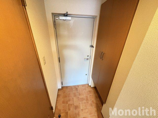 メゾンアズールの玄関