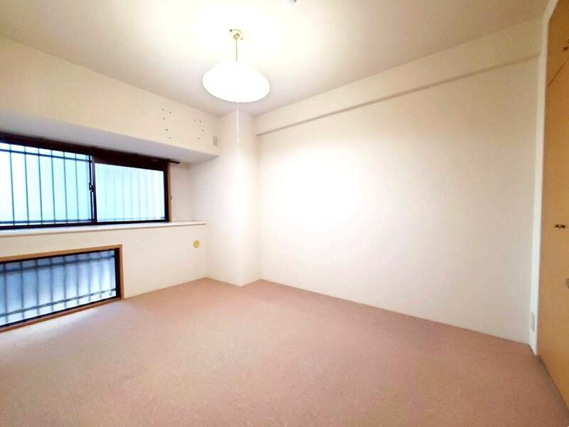 サーパス高須第3の洋室