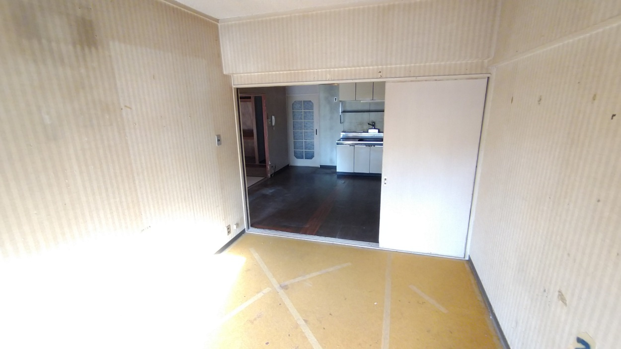 プレジデント箕面A棟の洋室