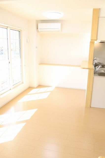 ロルバーン　　刈谷市近郊の賃貸ならクラスホーム刈谷店の居間・リビング