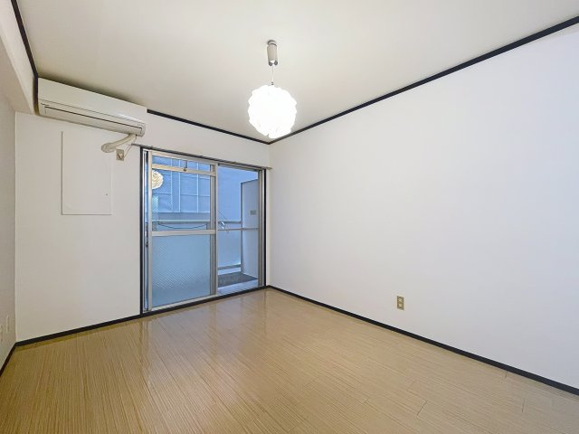 マルビシマンション西天満の居間・リビング
