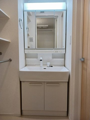 ハピアス鎌田の独立洗面台