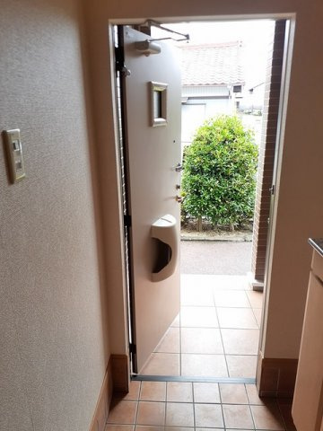 カ－サプラシ－ド　　刈谷市近郊の賃貸はクラスホーム刈谷店の玄関|シンプルで使いやすい玄関です