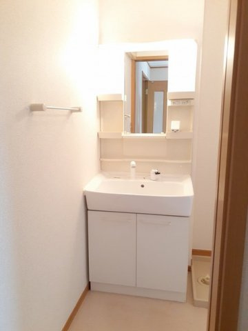 カ－サプラシ－ド　　刈谷市近郊の賃貸はクラスホーム刈谷店の洗面所|コンパクトで使いやすい洗面所