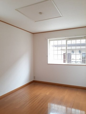 カ－サプラシ－ド　　刈谷市近郊の賃貸はクラスホーム刈谷店の内装|明るい色調の室内です