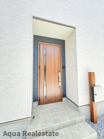 オール電化デザイナーズハウス坂出市谷町⑤の玄関