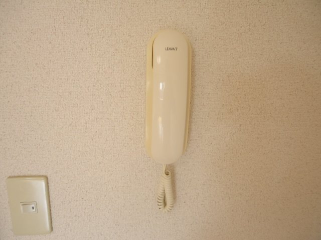 エスフィールドアサマ　　刈谷市近郊の賃貸はクラスホーム刈谷店のセキュリティ|インターホン（102）（イメージ）