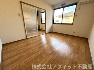 【居間・リビング】 | ウィンディア平川　B