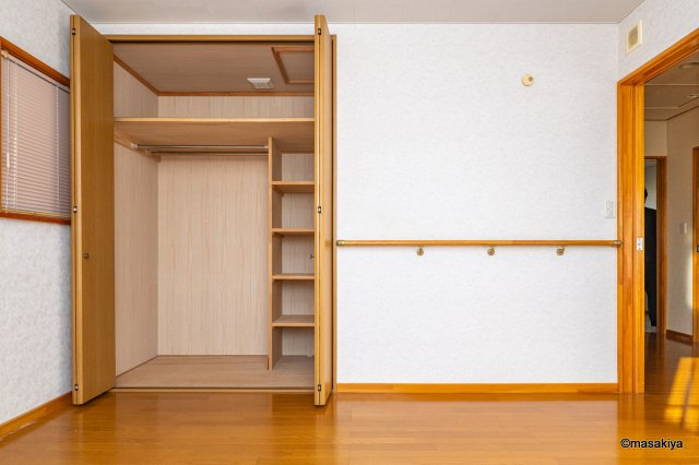 三輪三丁目戸建の洋室