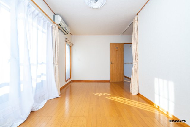 三輪三丁目戸建の洋室