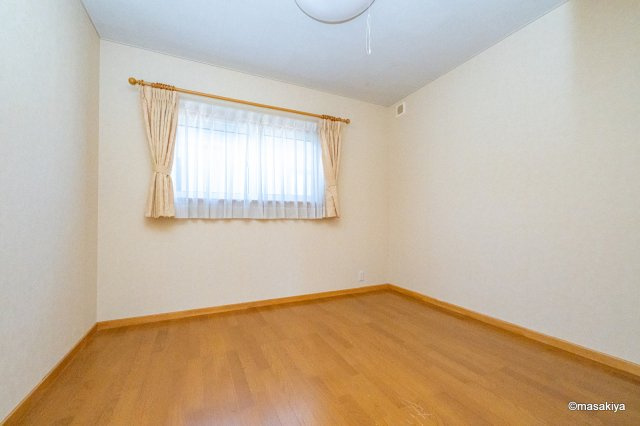 三輪三丁目戸建の洋室