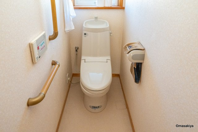 三輪三丁目戸建のトイレ